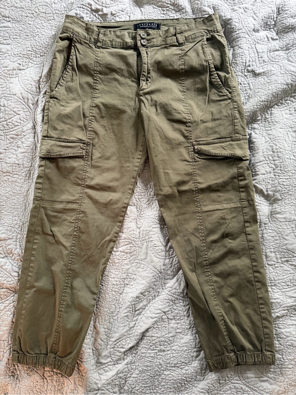 Sanctuary Olive Cargo Jogger Pants- indie hiker outdoorsy